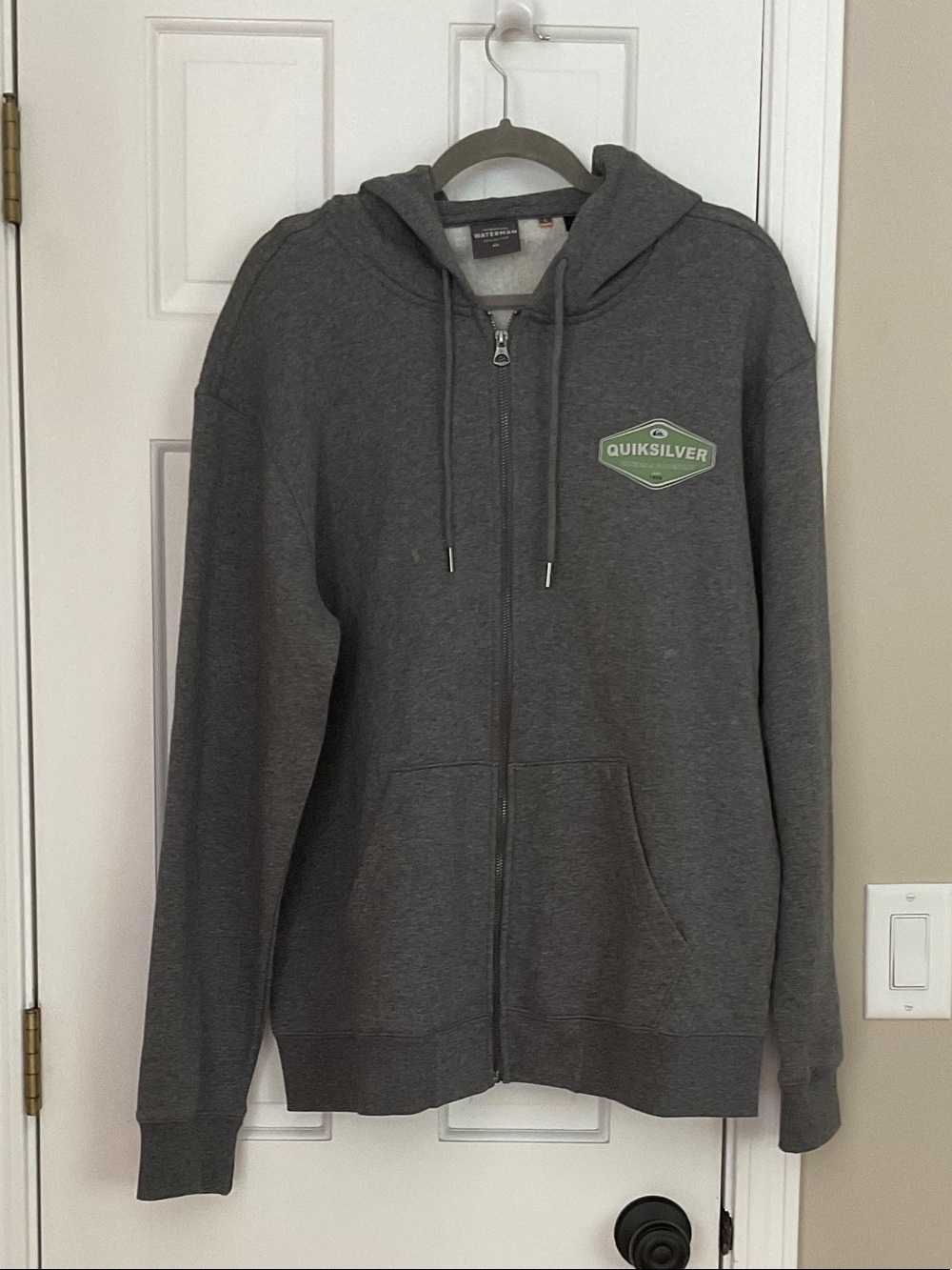 Quiksilver Charcoal Gray Full-Zip Hoodie with Green Logo
